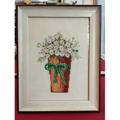 Гоблен в рамка, Маргарити с панделка - 60.00 BGN/ 30.68 EUR